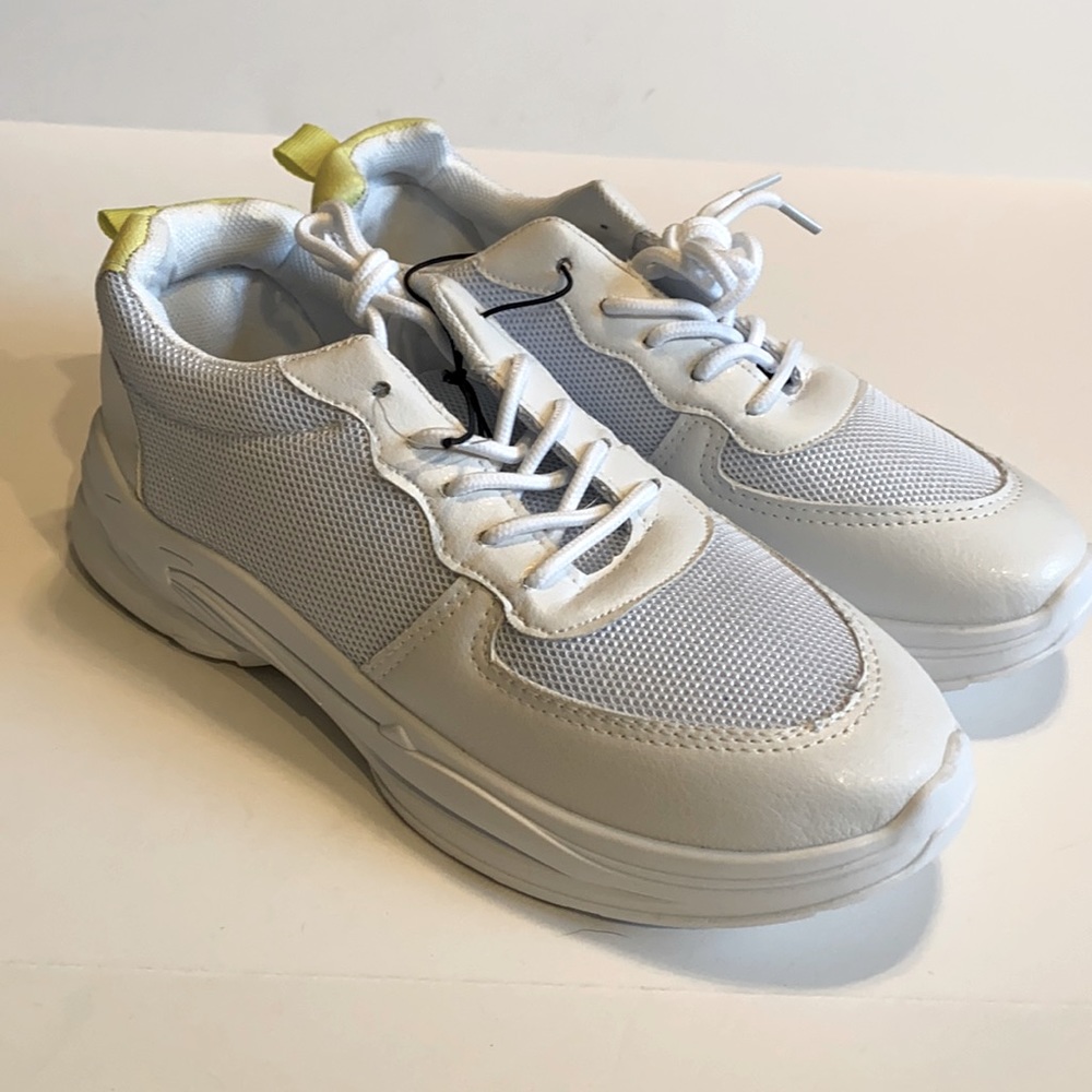 Soul Mates SZ 9 White Lace Up Sneakers Tennis Shoes New